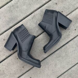 Vintage 90’s Black Leather Platform Ankle Boots | Block Heel Booties